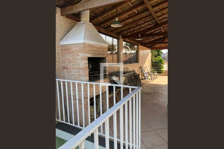 Casa à venda com 221m², 4 quartos e 2 vagas Casa à venda com 221m², 4 quartos e 2 vagasChurrasqueira