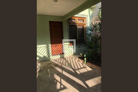 Casa à venda com 221m², 4 quartos e 2 vagas Casa à venda com 221m², 4 quartos e 2 vagasÁrea Externa