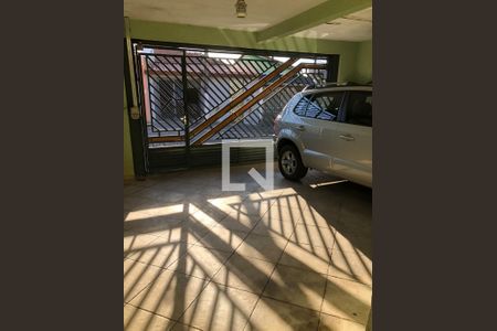 Casa à venda com 221m², 4 quartos e 2 vagas Casa à venda com 221m², 4 quartos e 2 vagasGaragem