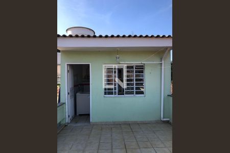 Casa à venda com 221m², 4 quartos e 2 vagas Casa à venda com 221m², 4 quartos e 2 vagasLavanderia