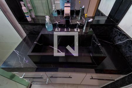 Apartamento à venda com 156m², 3 quartos e 3 vagasBanheiro do Quarto 1