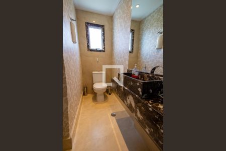 Apartamento à venda com 156m², 3 quartos e 3 vagasBanheiro 4