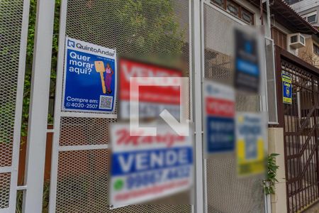 Casa à venda com 130m², 3 quartos e 2 vagas Casa à venda com 130m², 3 quartos e 2 vagasPlaquinha