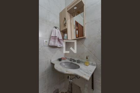 Casa à venda com 130m², 3 quartos e 2 vagas Casa à venda com 130m², 3 quartos e 2 vagasBanheiro