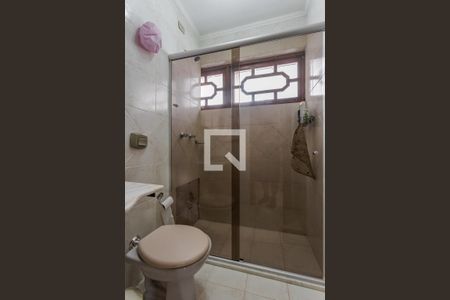 Casa à venda com 130m², 3 quartos e 2 vagas Casa à venda com 130m², 3 quartos e 2 vagasBanheiro