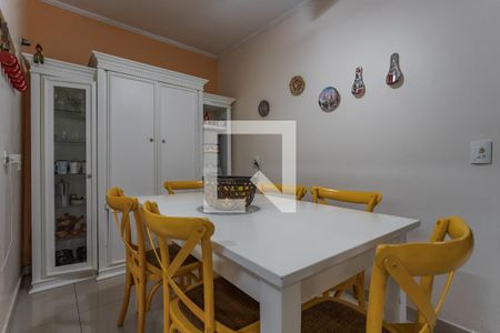 Casa à venda com 130m², 3 quartos e 2 vagas Casa à venda com 130m², 3 quartos e 2 vagasCozinha