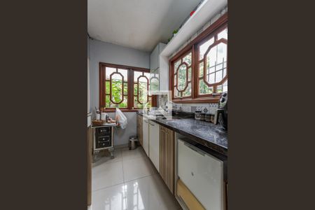 Casa à venda com 130m², 3 quartos e 2 vagas Casa à venda com 130m², 3 quartos e 2 vagasCozinha