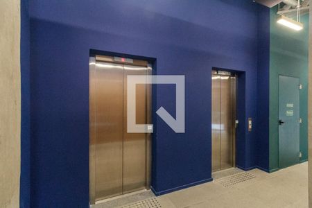 Apartamento para alugar com 65m², 2 quartos e 1 vagaÁrea comum - Hall Social