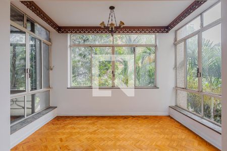 Apartamento à venda com 250m², 3 quartos e 1 vagaSala