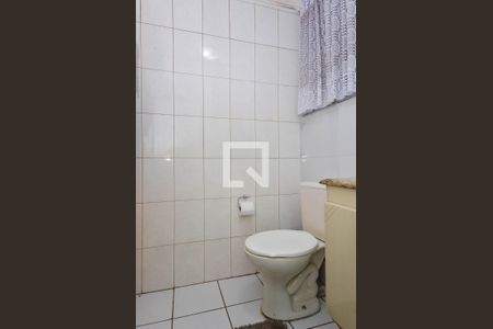 Apartamento à venda com 74m², 2 quartos e 1 vaga Apartamento à venda com 74m², 2 quartos e 1 vagaBanheiro