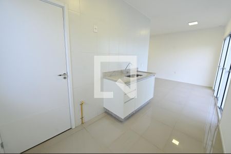 Casa de condomínio para alugar com 80m², 2 quartos e 2 vagasSala/Cozinha