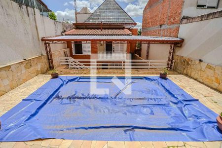 Casa à venda com 348m², 3 quartos e 3 vagasPiscina