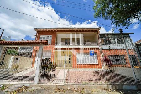Casa à venda com 348m², 3 quartos e 3 vagasFachada