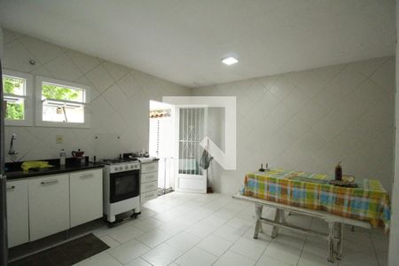 Casa de condomínio à venda com 324m², 3 quartos e 1 vagaCozinha