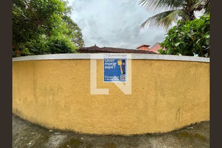 Casa de condomínio à venda com 324m², 3 quartos e 1 vaga Casa de condomínio à venda com 324m², 3 quartos e 1 vagaPlaca