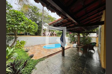 Casa de condomínio à venda com 324m², 3 quartos e 1 vaga Casa de condomínio à venda com 324m², 3 quartos e 1 vagaVaranda/Quintal