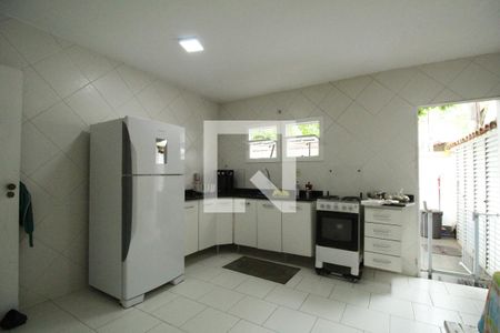 Casa de condomínio à venda com 324m², 3 quartos e 1 vagaCozinha