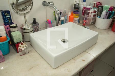 Casa à venda com 200m², 3 quartos e 2 vagasBanheiro