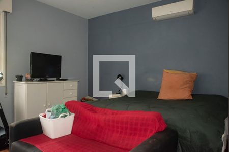 Casa à venda com 200m², 3 quartos e 2 vagasSuíte