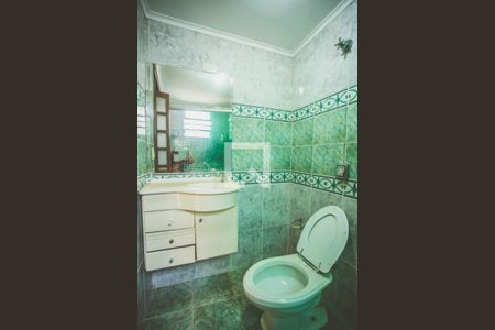 Casa à venda com 240m², 3 quartos e 3 vagasBanheiro 2