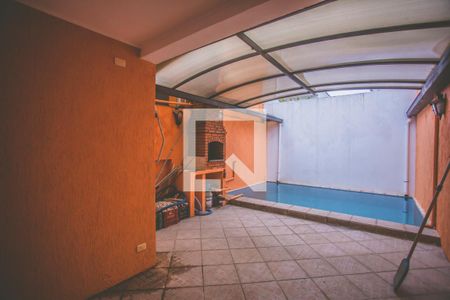 Casa à venda com 240m², 3 quartos e 3 vagasPiscina / Churrasqueira