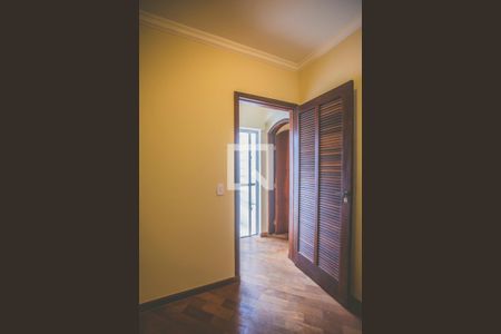 Casa à venda com 240m², 3 quartos e 3 vagasEscritório