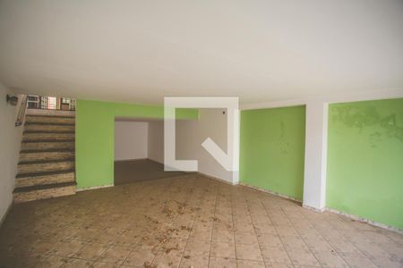 Casa à venda com 240m², 3 quartos e 3 vagasGaragem