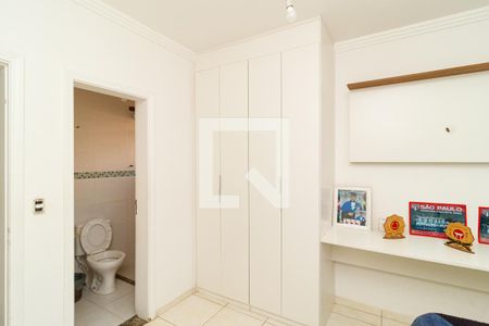 Casa para alugar com 300m², 4 quartos e 8 vagas Casa para alugar com 300m², 4 quartos e 8 vagasSuíte 3