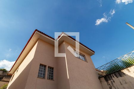 Casa para alugar com 300m², 4 quartos e 8 vagas Casa para alugar com 300m², 4 quartos e 8 vagasÁrea externa