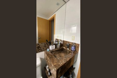 Apartamento para alugar com 256m², 5 quartos e 4 vagasBanheiro Social