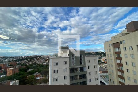 Apartamento para alugar com 256m², 5 quartos e 4 vagasVista