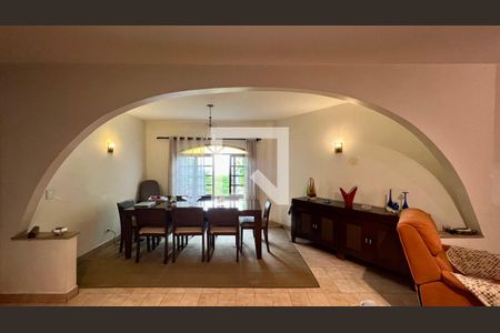 Casa à venda com 275m², 4 quartos e 2 vagasSala de Jantar