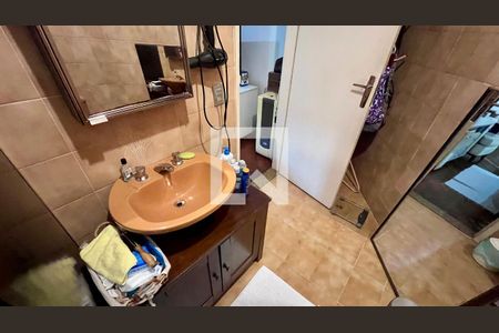 Casa à venda com 275m², 4 quartos e 2 vagasBanheiro da Suíte