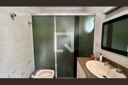 Casa à venda com 275m², 4 quartos e 2 vagasBanheiro