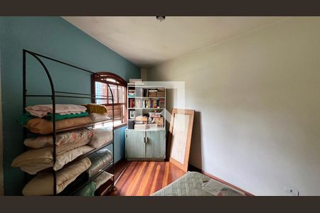 Casa à venda com 275m², 4 quartos e 2 vagasQuarto 1