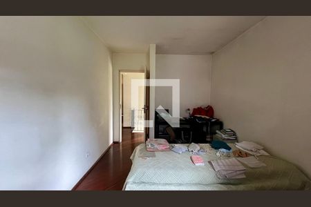 Casa à venda com 275m², 4 quartos e 2 vagasQuarto 1