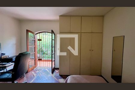 Casa à venda com 275m², 4 quartos e 2 vagasQuarto 3