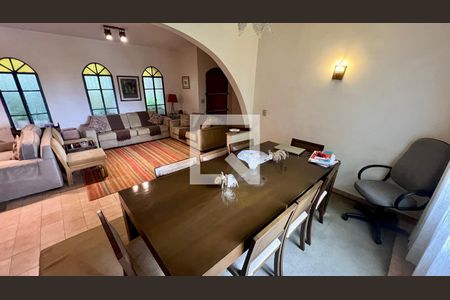 Casa à venda com 275m², 4 quartos e 2 vagasSala de Jantar