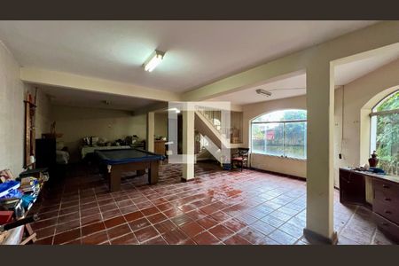 Casa à venda com 275m², 4 quartos e 2 vagasÁrea Externa