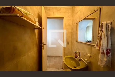 Casa à venda com 275m², 4 quartos e 2 vagasLavabo