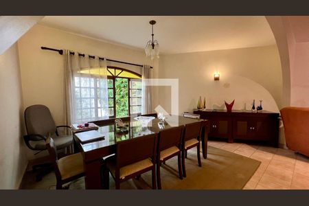 Casa à venda com 275m², 4 quartos e 2 vagasSala de Jantar