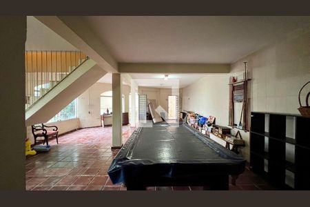 Casa à venda com 275m², 4 quartos e 2 vagasÁrea Externa