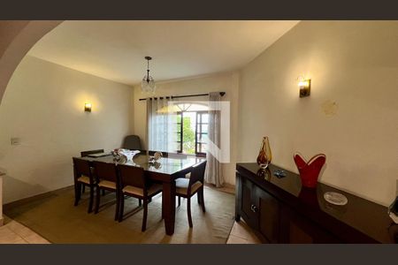 Casa à venda com 275m², 4 quartos e 2 vagasSala de Jantar