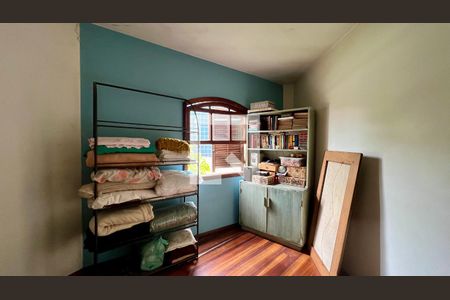 Casa à venda com 275m², 4 quartos e 2 vagasQuarto 1