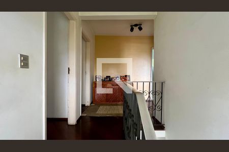 Casa à venda com 275m², 4 quartos e 2 vagasCorredor