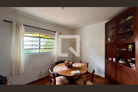 Casa à venda com 275m², 4 quartos e 2 vagasCozinha