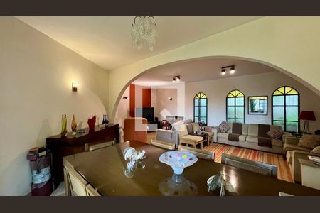 Casa à venda com 275m², 4 quartos e 2 vagasSala de Jantar