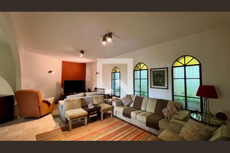 Sala de casa à venda com 4 quartos, 275m² em Vila Madalena, São Paulo