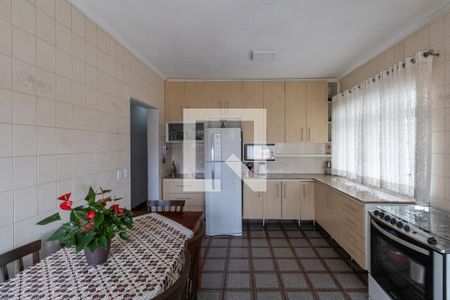 Casa à venda com 231m², 5 quartos e 6 vagasCasa 1 - Cozinha
