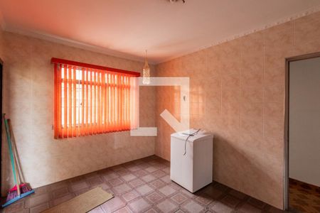 Casa à venda com 231m², 5 quartos e 6 vagasCasa 2 - Área de Serviço